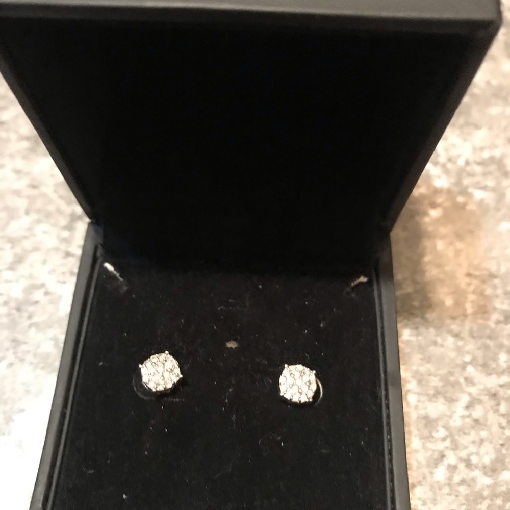 COPY - Lovely diamond earrings